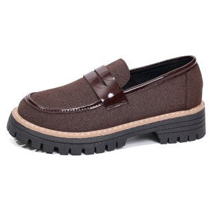 Damen Komfortable Slip-On Schuhe mit robustem Profil und eleganter Applikation R&B