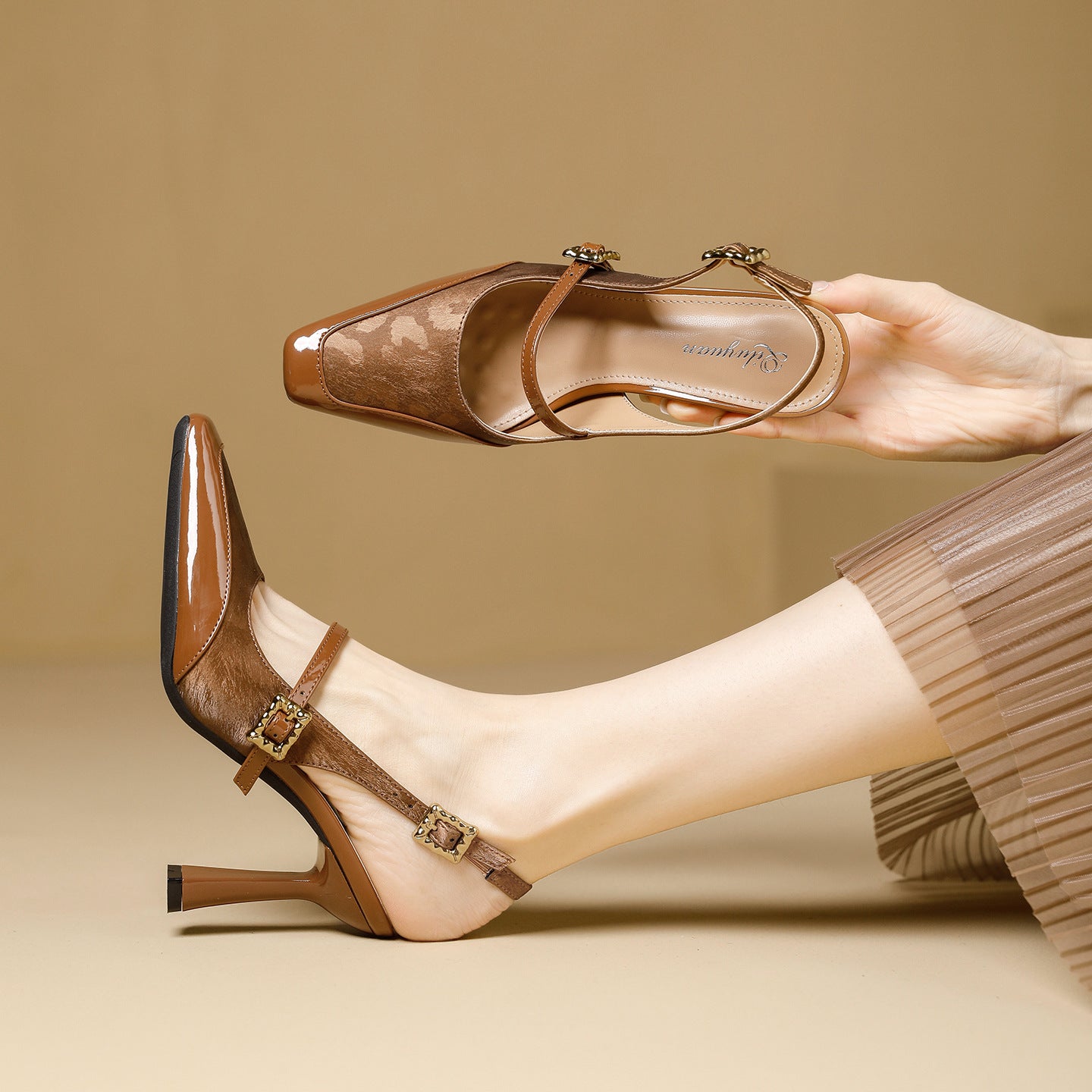Damen Slingback-Pumps mit eleganter Quadratischer Spitze und glänzendem Riemendesign