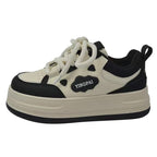 Damen Schnürsneaker mit modernen Design-Elementen und dämpfender Sohle