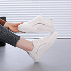 Damen Sportliche Sneakers mit elegantem Metallic-Akzent und bequemer Dämpfung R&B