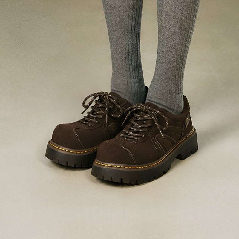 Damen Trendige Sneaker mit robustem Sohlenprofil und edlem Wildleder R&B
