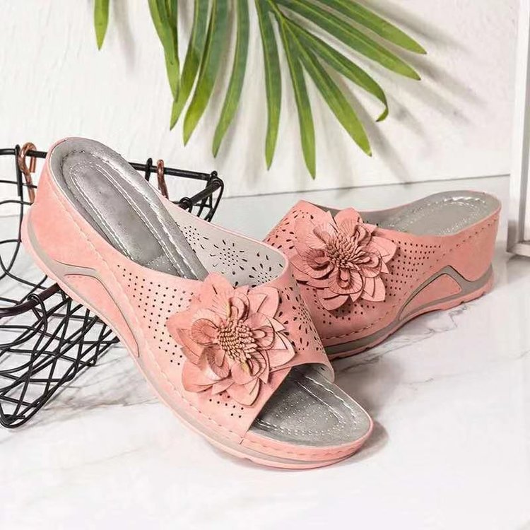 Damen Komfortable Wedge-Pantoletten mit floralem Detail R&B