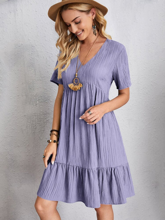 Damen lässiges V-Ausschnitt Kleid mit Schößchen und Rüschendetails R&B