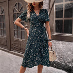 Damen Wickelkleid mit blumigem Design und asymmetrischem Saum R&B
