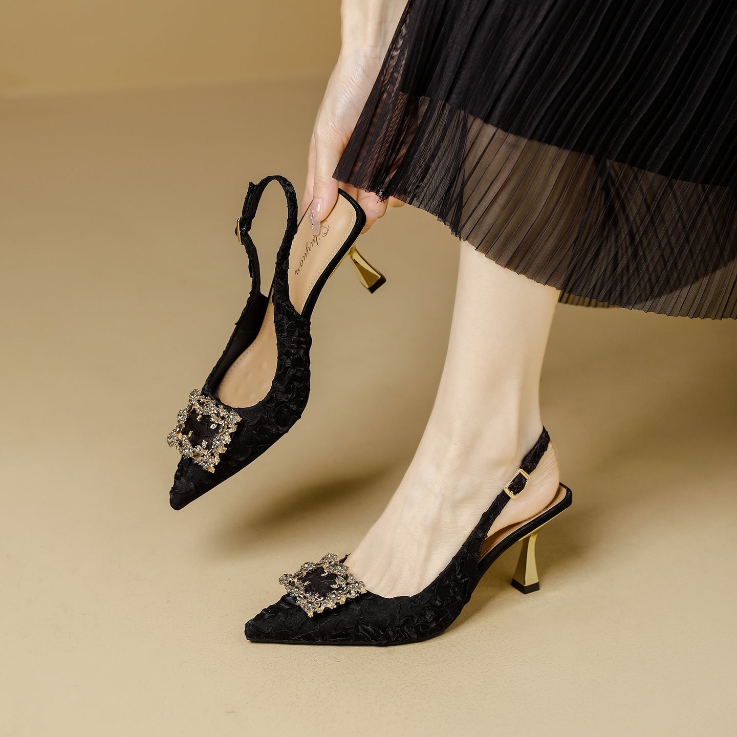 Damen Slingback Pumps mit funkelndem Schmuckdetail