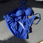 Damen Bikini-Set mit leicht glänzendem Design und verspieltem Wickelrock R&B