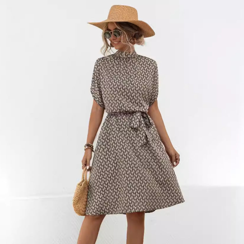 Damen Bogenmuster Kleid mit hohem Kragen und Bindegürtel R&B