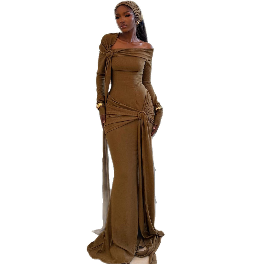 Damen Langärmliges Abendkleid mit asymmetrischem Schnitt und raffinierten Drapierungen R&B