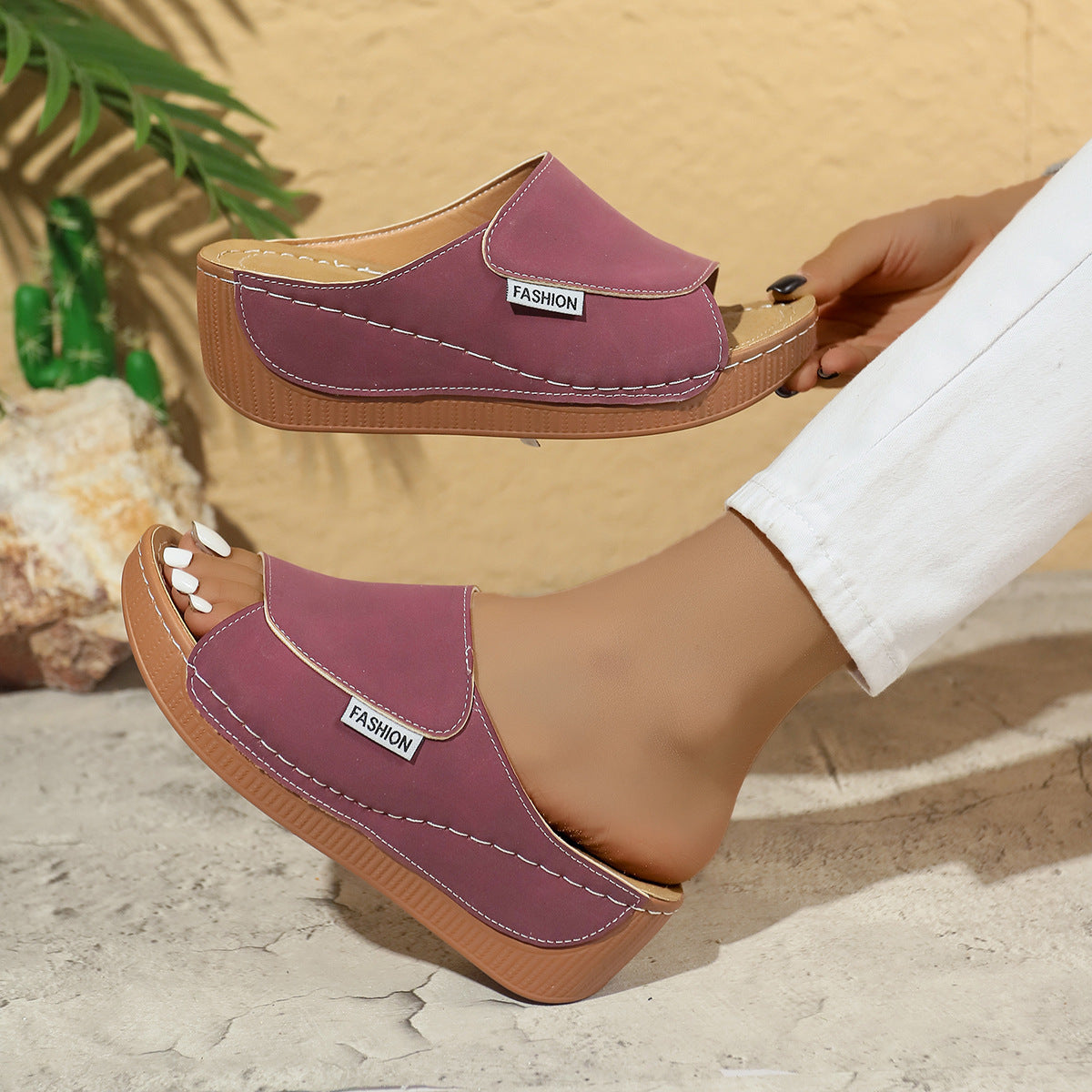 Damen Komfortable Wedge-Pantoletten mit flexibler Sohle und stylischem Riemen