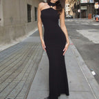 Damen Abendkleid mit schickem Halterdesign und eleganter Silhouette R&B