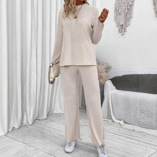 Damen Strickanzug mit attraktiven Rippen-Design und lässiger Passform R&B