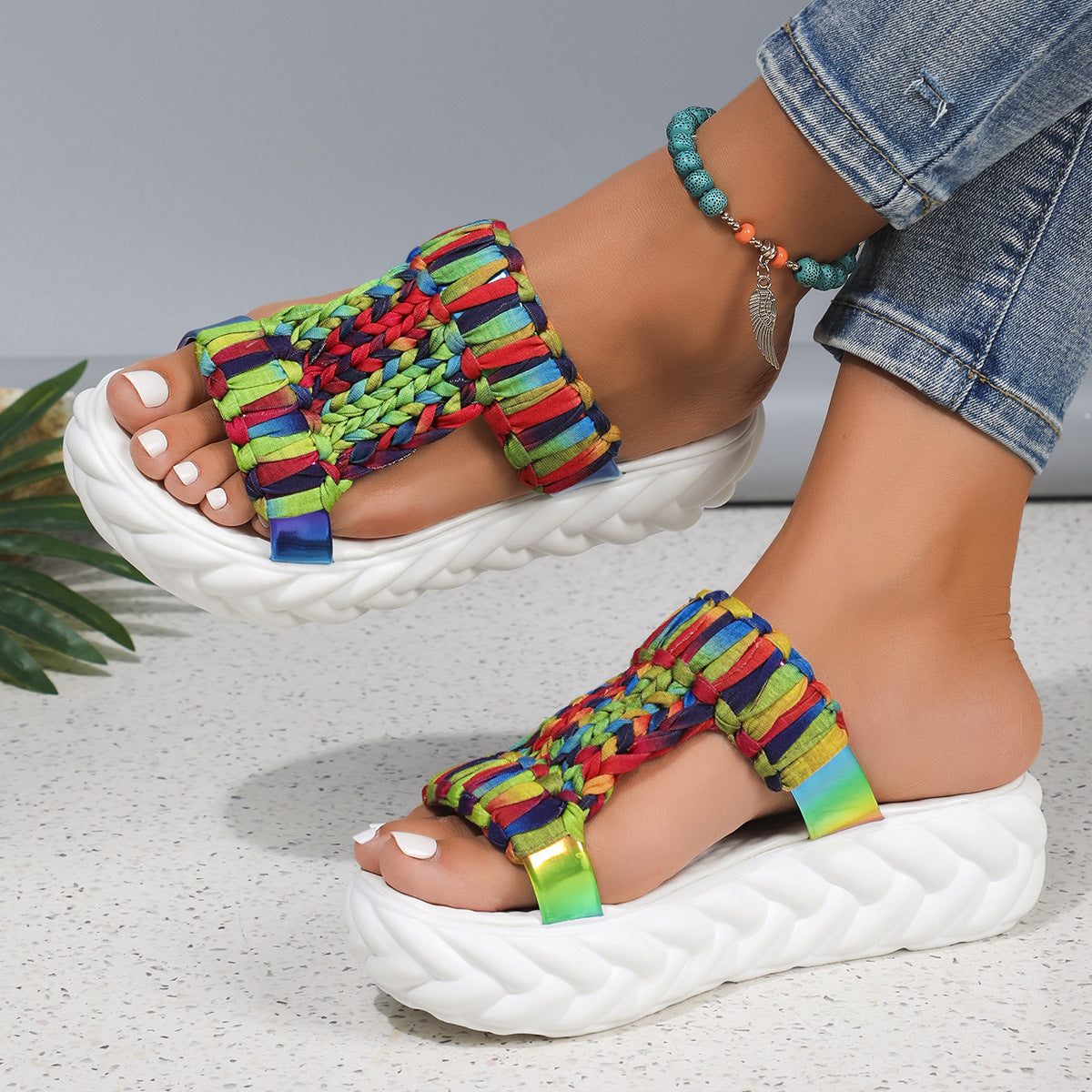 Damen Komfortable und stylische Sandalen mit breiten, geflochtenen Riemen R&B