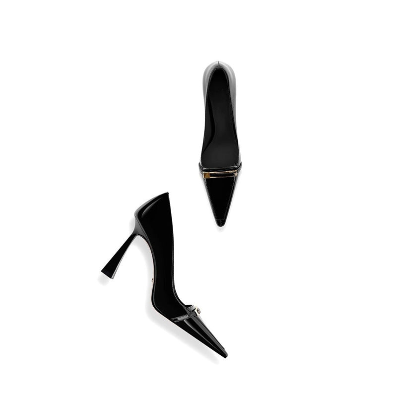 Damen High Heel Pumps mit glänzender Lackoberfläche und elegantem Akzent R&B