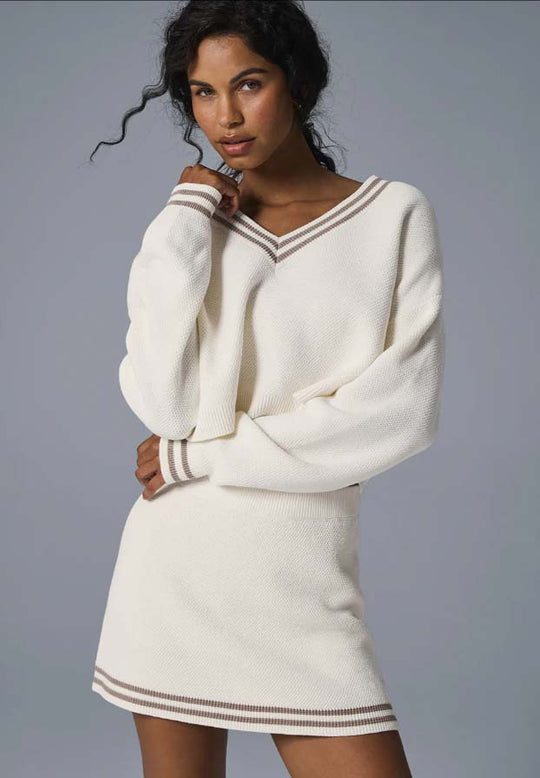 Damen Strickkleid im sportlichen Oversized-Design mit tiefem V-Ausschnitt und Farbblockdetails R&B