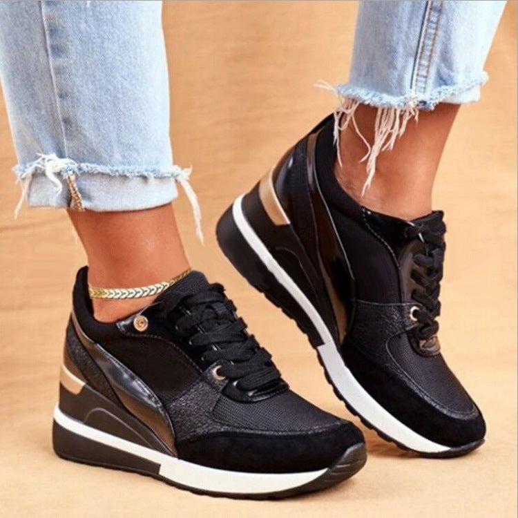 Damen nan Keil-Sneaker mit innenliegender Keilsohle und Materialmix R&B