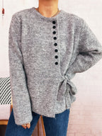Damen Kuschelige Strickjacke mit elegantem Bindegürtel und modernen Knopfdetails R&B