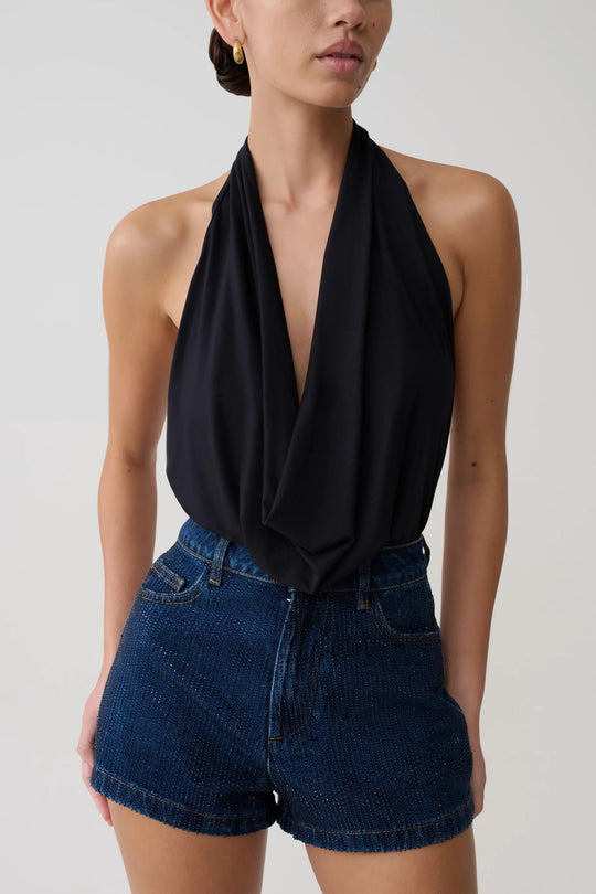 Damen Elegantes Halterneck-Top mit fließendem Stoff und tiefem Ausschnitt R&B