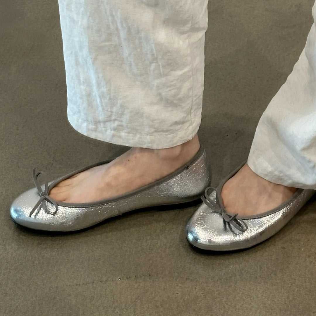 Damen Ballerina-Schuhe mit glänzender Oberfläche und verspieltem Schleifenakzent R&B