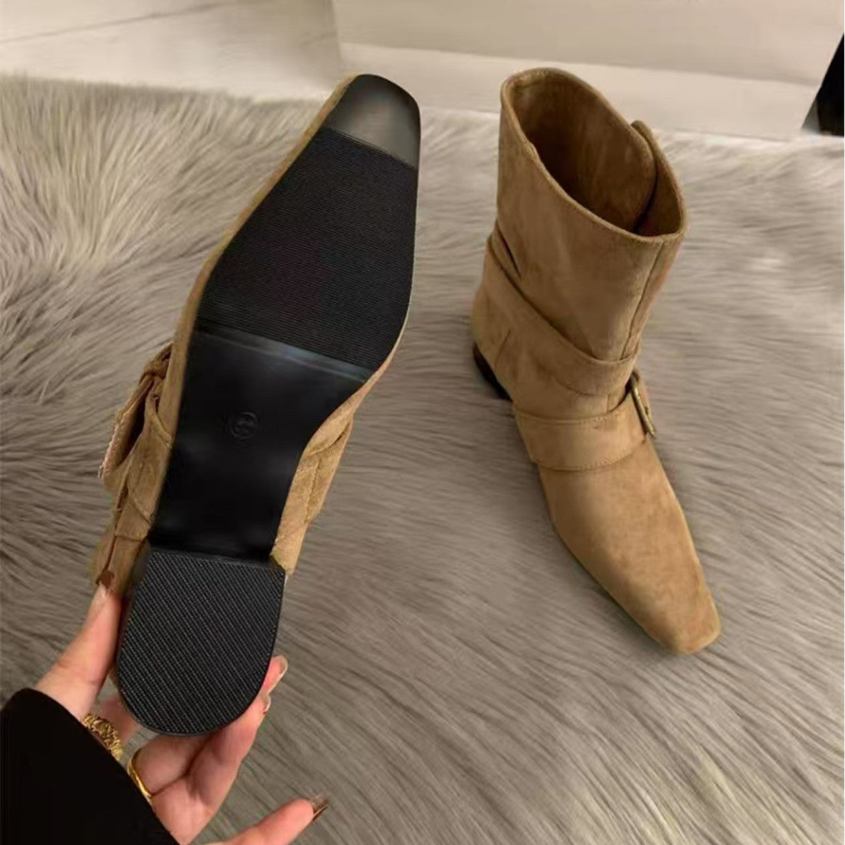 Damen Modische Stiefeletten mit dekorativen Schnallen von R&B