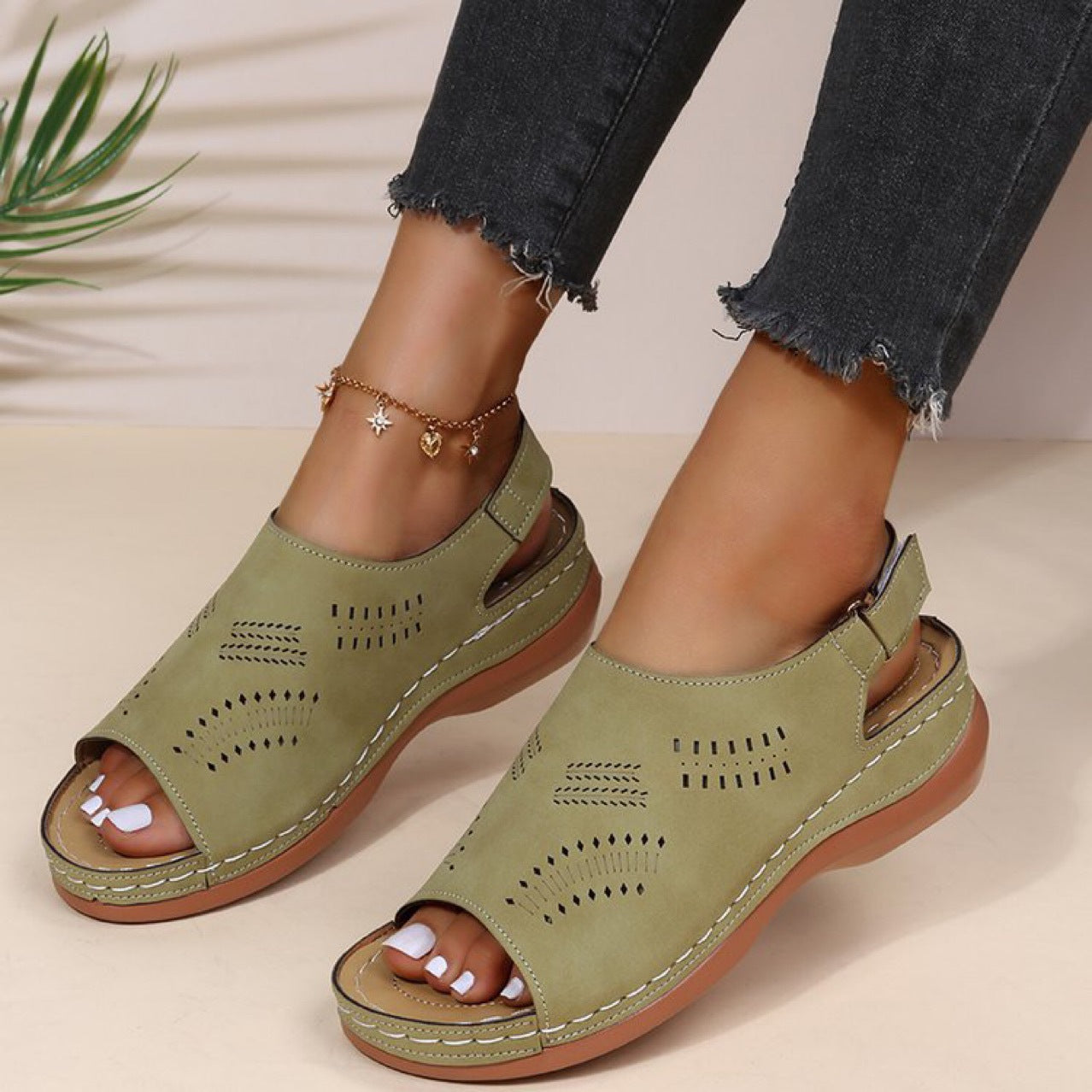 Damen elegante Sandalen mit atmungsaktiven Perforierungen