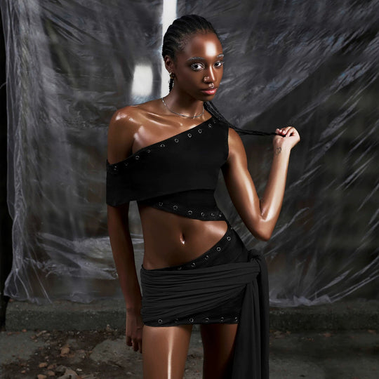 Damen Asymmetrisches Crop-Top mit ausgefallenem Schnitt und dekorativen Ösen R&B