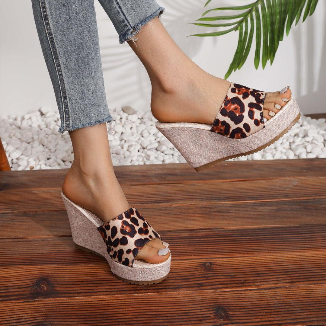 Damen Wedge-Pantoletten mit tierischem Druck und komfortablem Fersenbereich R&B