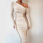 Damen figurbetontes Kleid mit asymmetrischem Ausschnitt und raffinierten Raffungselementen R&B