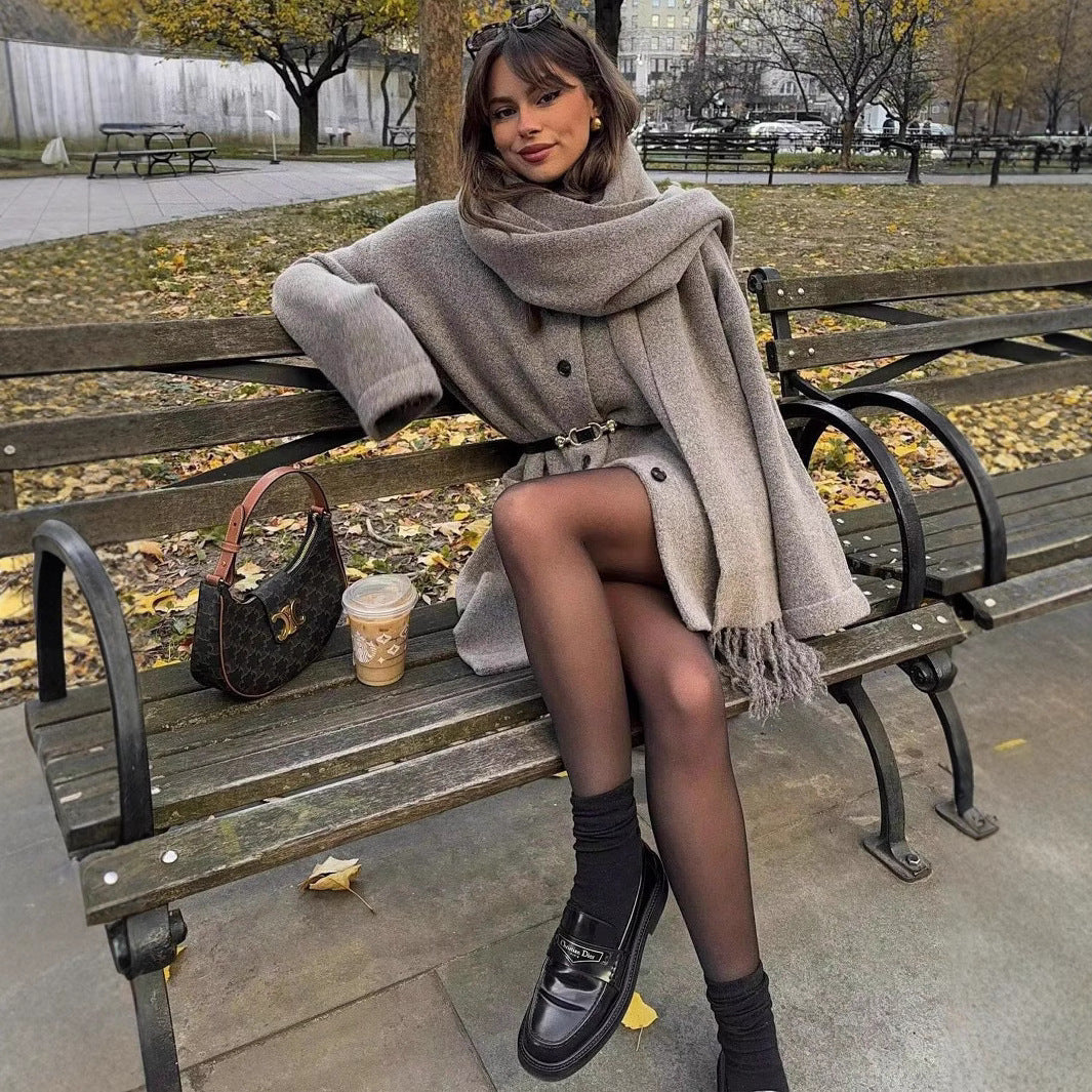 Damen stylische Strickjacke mit Schal und Knopfdetails R&B