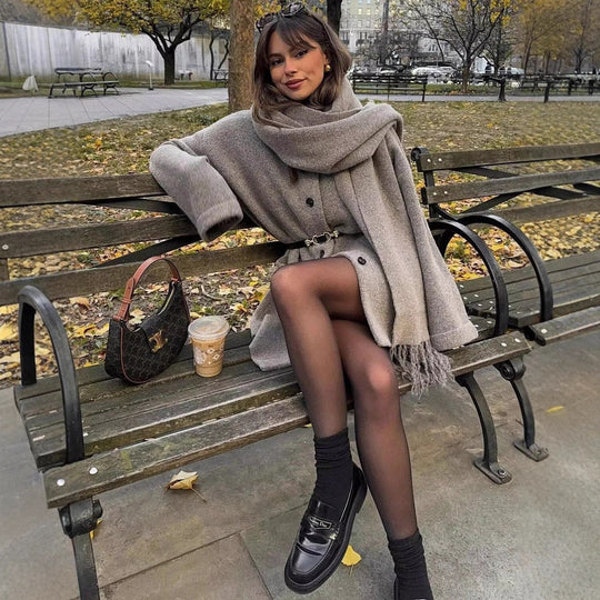 Damen stylische Strickjacke mit Schal und Knopfdetails R&B