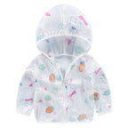 Unisex nan atmungsaktive Mesh Kapuzenjacke für Babys mit vollem Reißverschluss und verspieltem Hasen-Karotten-Druck R&B