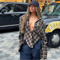 Damen Oversized Karo-Hemdbluse mit tiefem V-Ausschnitt und lässigem Schnitt R&B