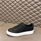 Damen Sneakers mit elastischem Riemen und komfortabler Sohle von R&B