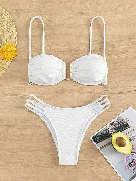 Damen Bikini-Set mit modernen Rüschendetails und elegantem goldenen Akzent R&B