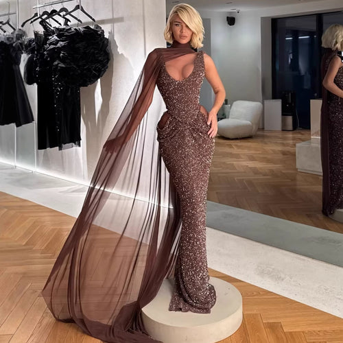 Damen Glamouröses Abendkleid mit funkelnden Pailletten und dramatischem Chiffonüberwurf R&B