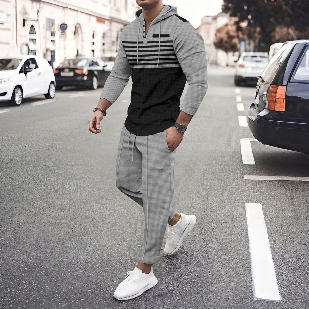 Herren nan urbanes Kapuzen-Henley Freizeitset mit Streifenpasse und gekürzter Joggerhose R&B