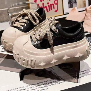 Damen Trendige Plateau-Sneaker mit einzigartigem Sohlendesign und robustem Obermaterial R&B