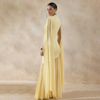 Damen Elegantes Maxikleid mit fließendem Stoff und ausgefallenen Ärmeln R&B