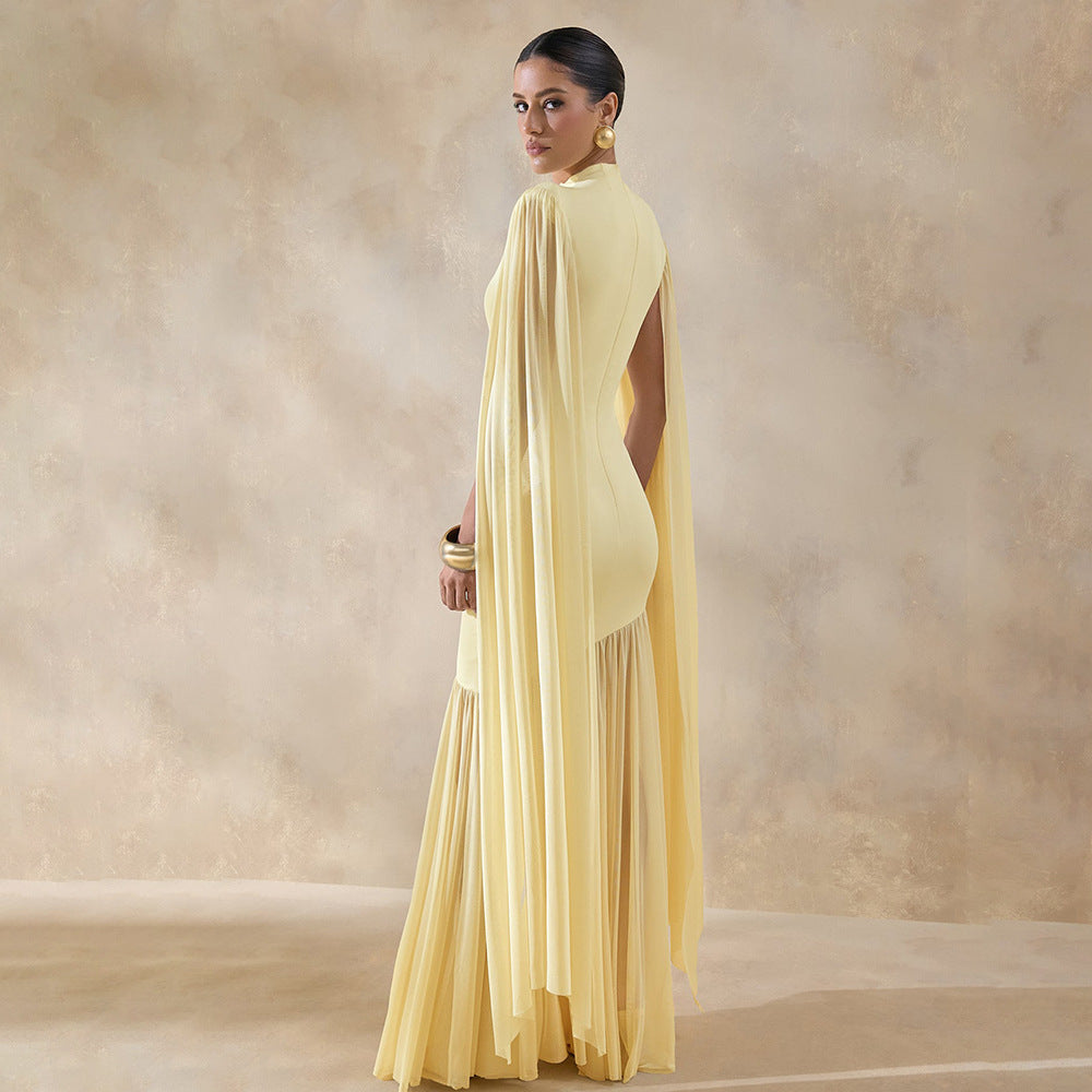 Damen Elegantes Maxikleid mit fließendem Stoff und ausgefallenen Ärmeln R&B