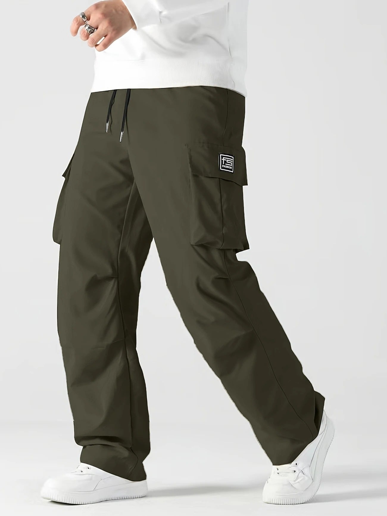 Herren Cargo-Hose mit multifunktionalen Taschen und elastischem Bund Hedi-Mode