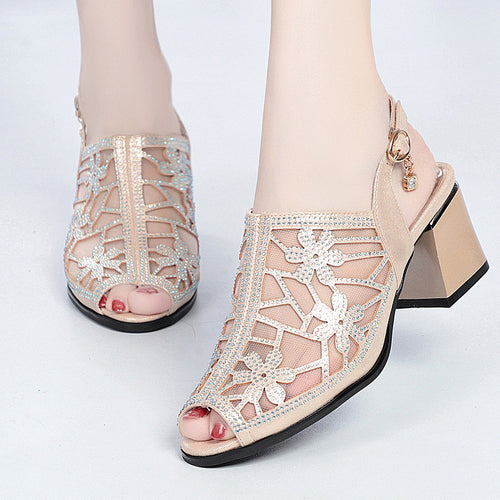Damen Slingpumps mit modischer Blütenapplikation und funkelndem Schmuckdetail R&B
