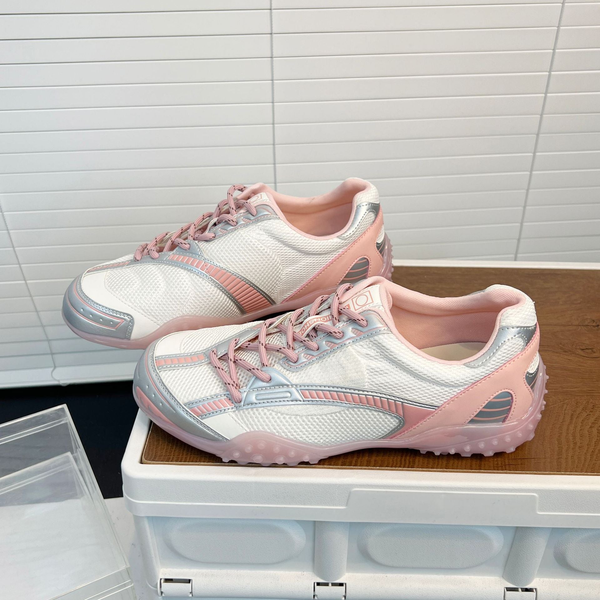 Damen Atmungsaktive Sport Sneakers mit innovativem Design und rutschfester Sohle R&B
