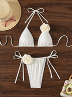 Damen Triangel-Bikini mit verspielten Blütenapplikationen und verstellbaren BindR&Bändern R&B