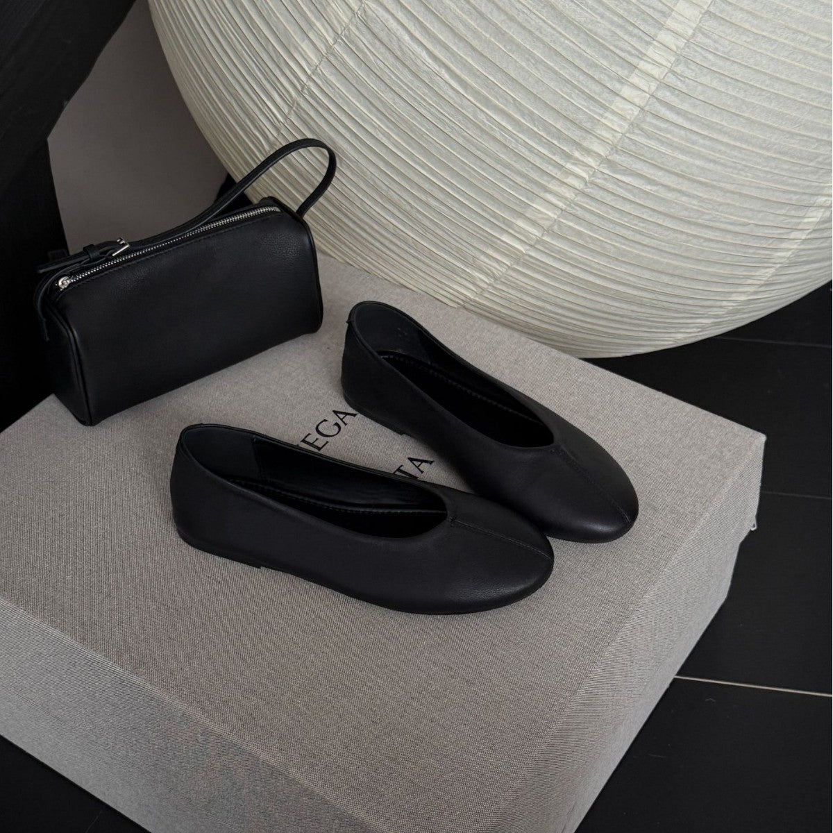 Damen Elegante und bequeme Ballerinas aus hochwertigem Leder mit praktischem Schlupfdesign R&B