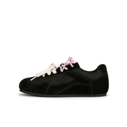 Damen sportliche Sneakers mit speziellen Schnürdetails und komfortabler Sohle R&B
