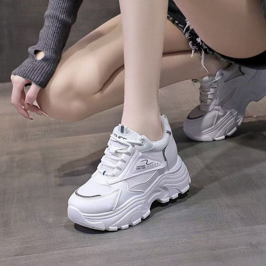 Damen Sportliche Sneakers mit atmungsaktiver Netzstruktur und dämpfender Sohle R&B
