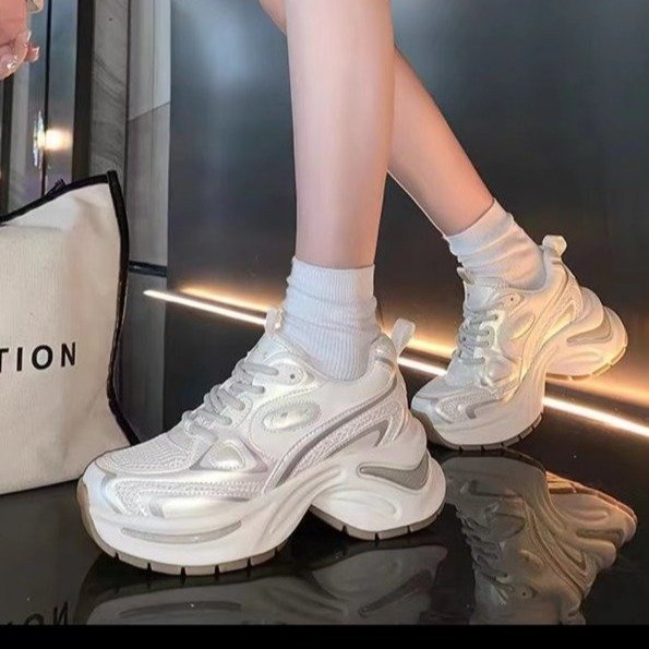 Damen Sportliche Sneaker mit reflektierenden Elementen und gepolsterter Laufsohle R&B