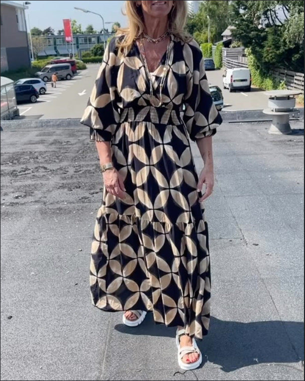 Damen nan Maxikleid mit geometrischem Alloverprint, smockierter Taille und Volantstufen R&B