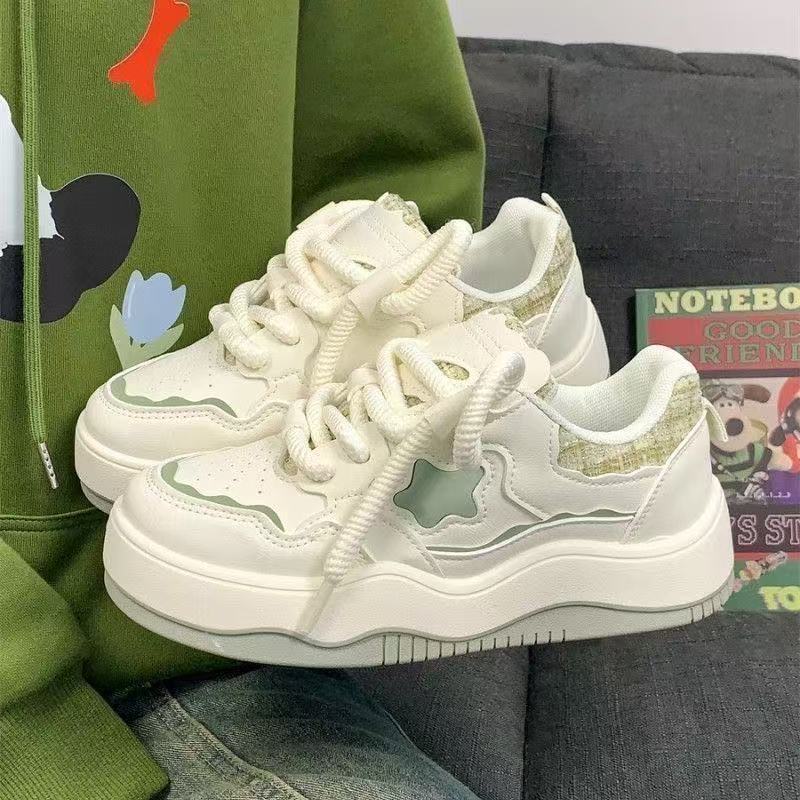Damen Trendige Sneakers mit modischen Applikationen und gepolsterter Sohle R&B