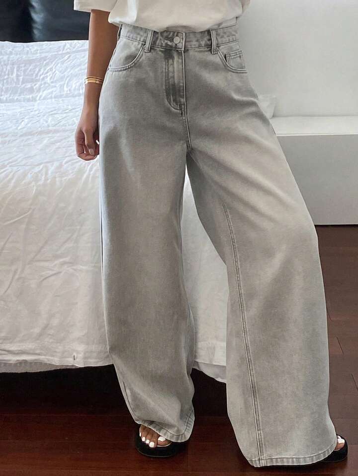 Damen Weite High-Waist Jeans im angesagten Relaxed-Fit-Stil mit filigranen Waschungen R&B