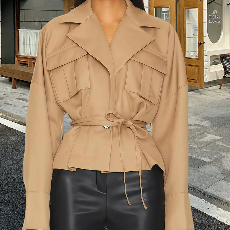 Damen elegante Jacke mit taillierter Silhouette und praktischen Taschen R&B
